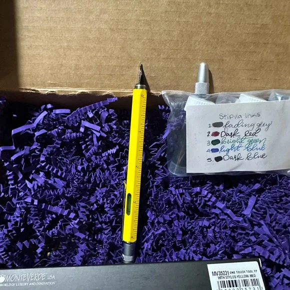 Monteverde Calligraphy Pen with 5 containers of inks New Never been used - Picture 3 of 7